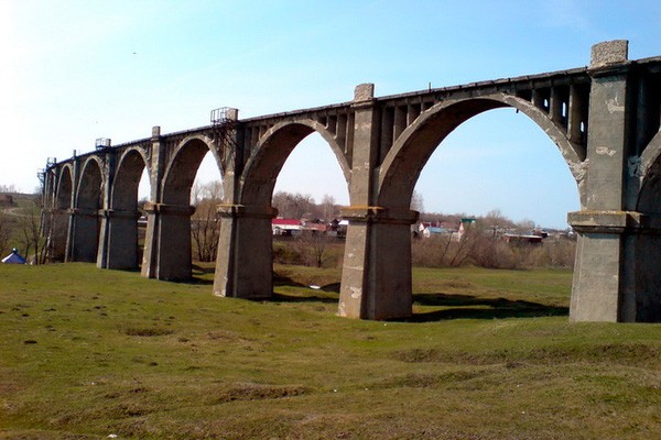 Железнодорожные пути на мостах