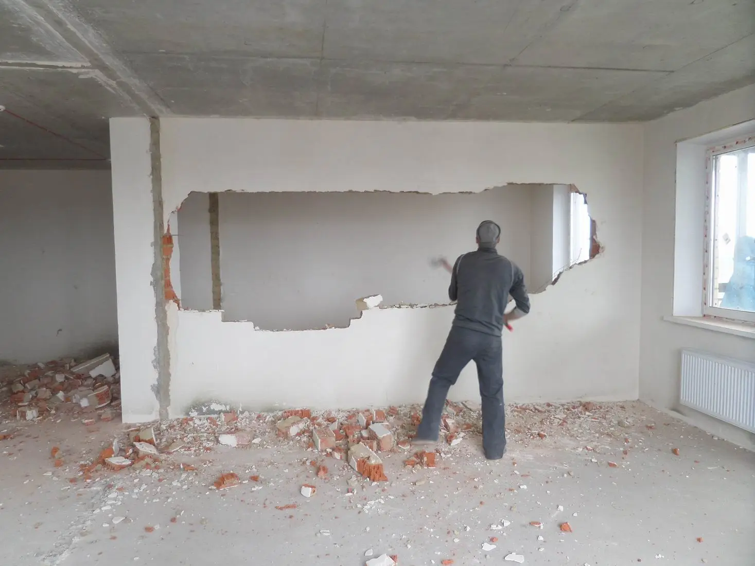 Снос стены и перегородок в квартире-основные правила, как разбить стены между комнатами
